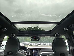 Volvo  Recharge T8 Plus Dark LONG RANGE PANO|