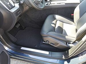 Volvo  Recharge T6 AWD Core PANO | STANDH | FLED