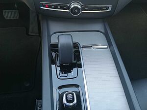 Volvo  Recharge T6 AWD Core PANO | STANDH | FLED