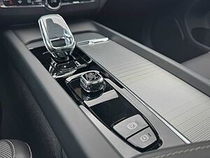 Volvo  Recharge T6 Plus Black Edition PILOT|FLED|