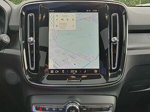 Volvo  Twin Performance Ultra Black Edition 442 PS