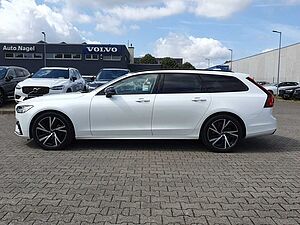 Volvo  B4 Ultimate Dark SD/Keyless-Start/Autom. /LED