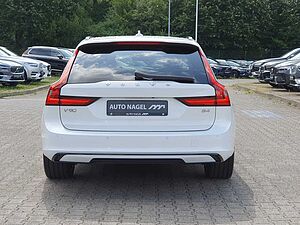 Volvo  B4 Ultimate Dark SD/Keyless-Start/Autom. /LED