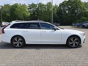 Volvo  B4 Ultimate Dark SD/Keyless-Start/Autom. /LED
