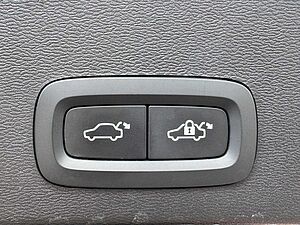 Volvo  B4 Core Keyless-Start/Standheizung/Autom.