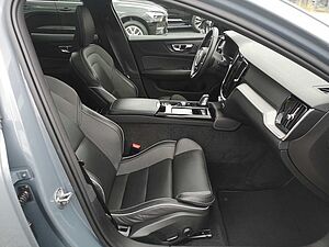 Volvo  Recharge T6 Plus Dark