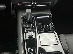 Volvo  Recharge T6 Plus Dark