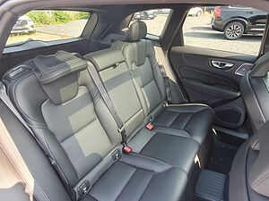 Volvo  T6 Ultra Black Edition |LUFT|AHK|B&W|