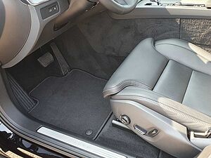 Volvo  T6 Ultra Black Edition |LUFT|AHK|B&W|
