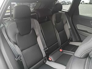 Volvo  B4 Plus Dark Keyless-Start/Autom. /Klima/LED