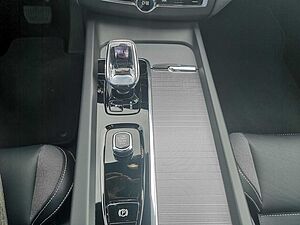 Volvo  B4 Plus Dark Keyless-Start/Autom. /Klima/LED
