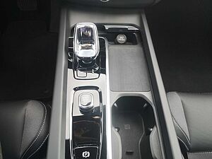 Volvo  B4 Plus Dark Keyless-Start/Autom. /Klima/LED
