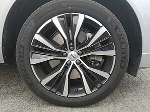 Volvo  B4 Plus Dark Keyless-Start/Autom. /Klima/LED