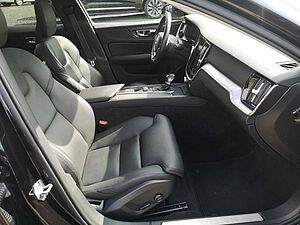 Volvo  D3 Momentum Navi/SD/Keyless-Start/Autom. /LED