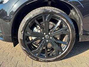 Volvo  T6 Plus Black Edition PANO