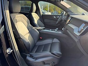 Volvo  T6 Plus Black Edition PANO