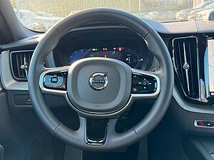 Volvo  T6 Plus Black Edition PANO