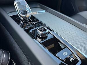 Volvo  T6 Plus Black Edition PANO