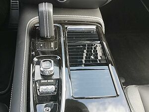 Volvo  T6 Twin Engine AWD R Design Plug-In Navi/SHD