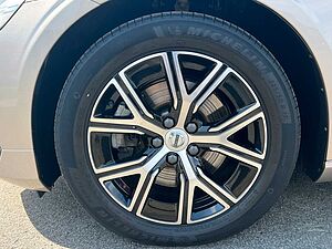 Volvo  B4 (Diesel) Core (EURO 6d)(DPF)