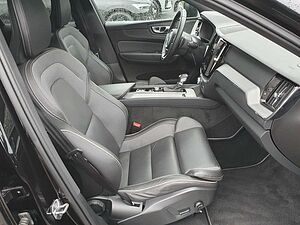 Volvo  D4 R Design Navi/SD/Keyless-Start/Autom. /BC