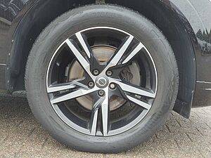 Volvo  D4 R Design Navi/SD/Keyless-Start/Autom. /BC