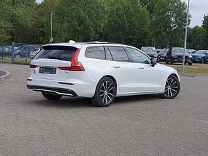 Volvo  T6 Twin Engine AWD Plus Dark Plug-In SHD/LED