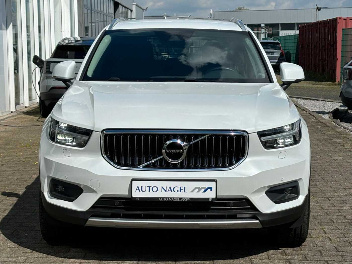 Volvo  T4 Twin Engine Inscription Expression Navi