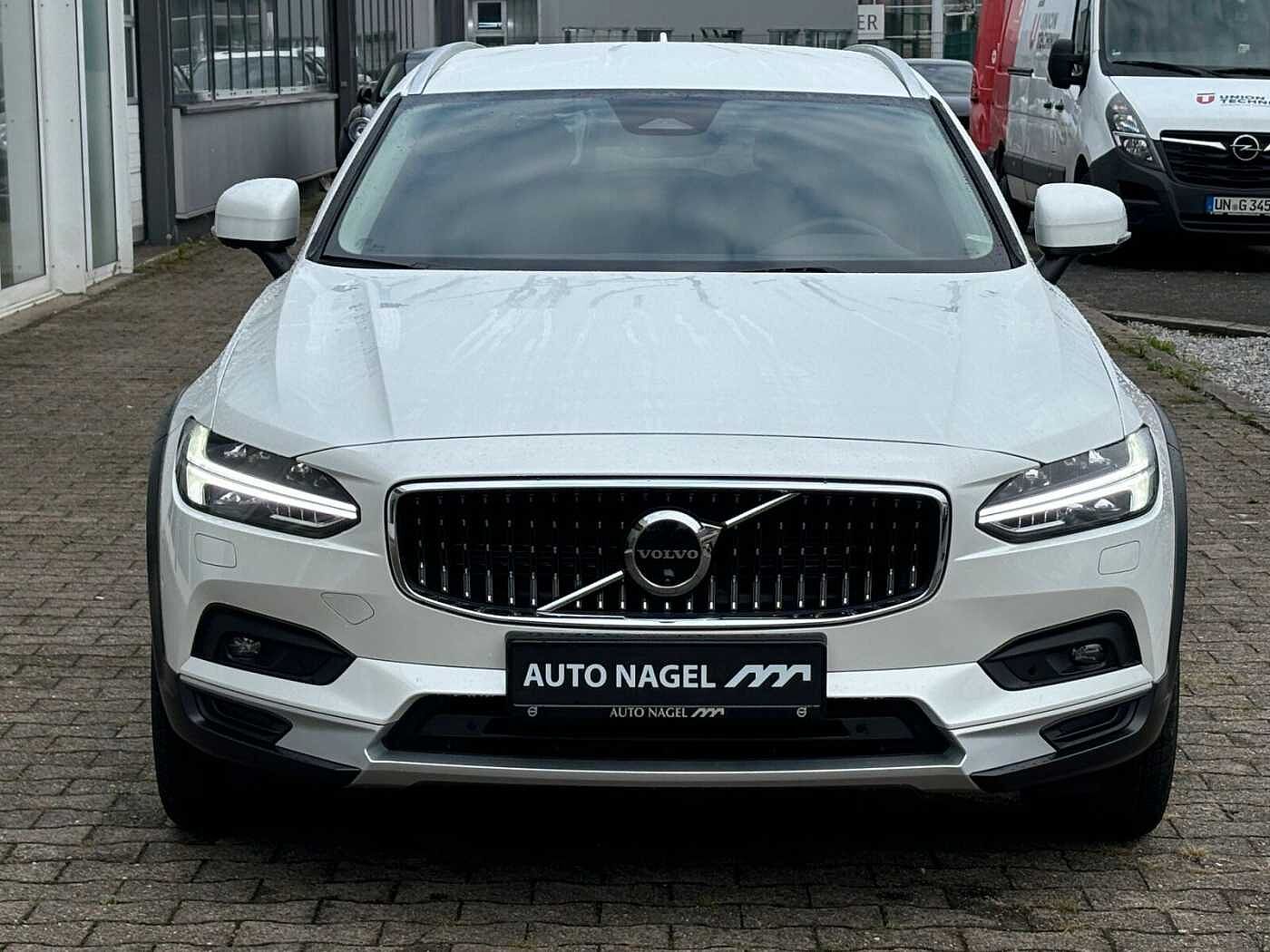 Volvo  CC Autom. B4 AWD Plus Keyless-Start/Klima/BC