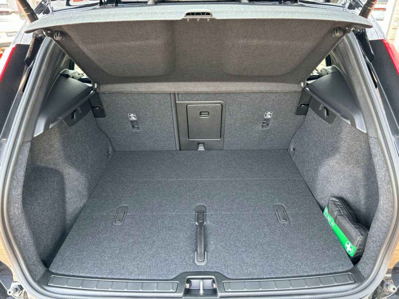 Volvo  Single Range Extended Plus Black Edition