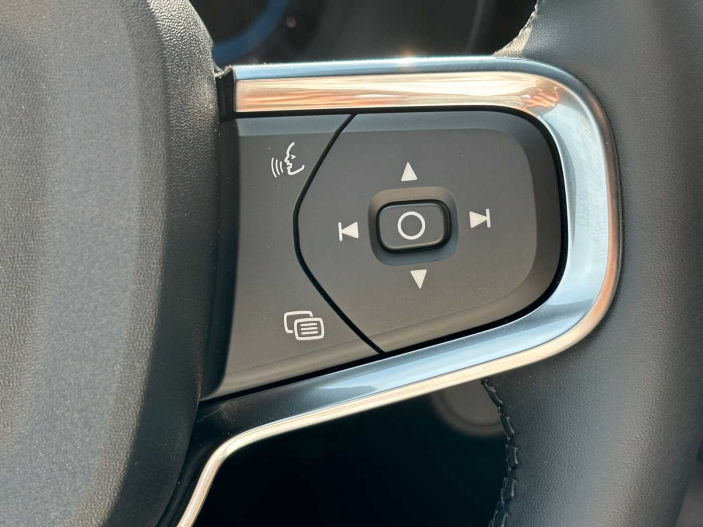 Volvo  Single Range Extended Plus Black Edition