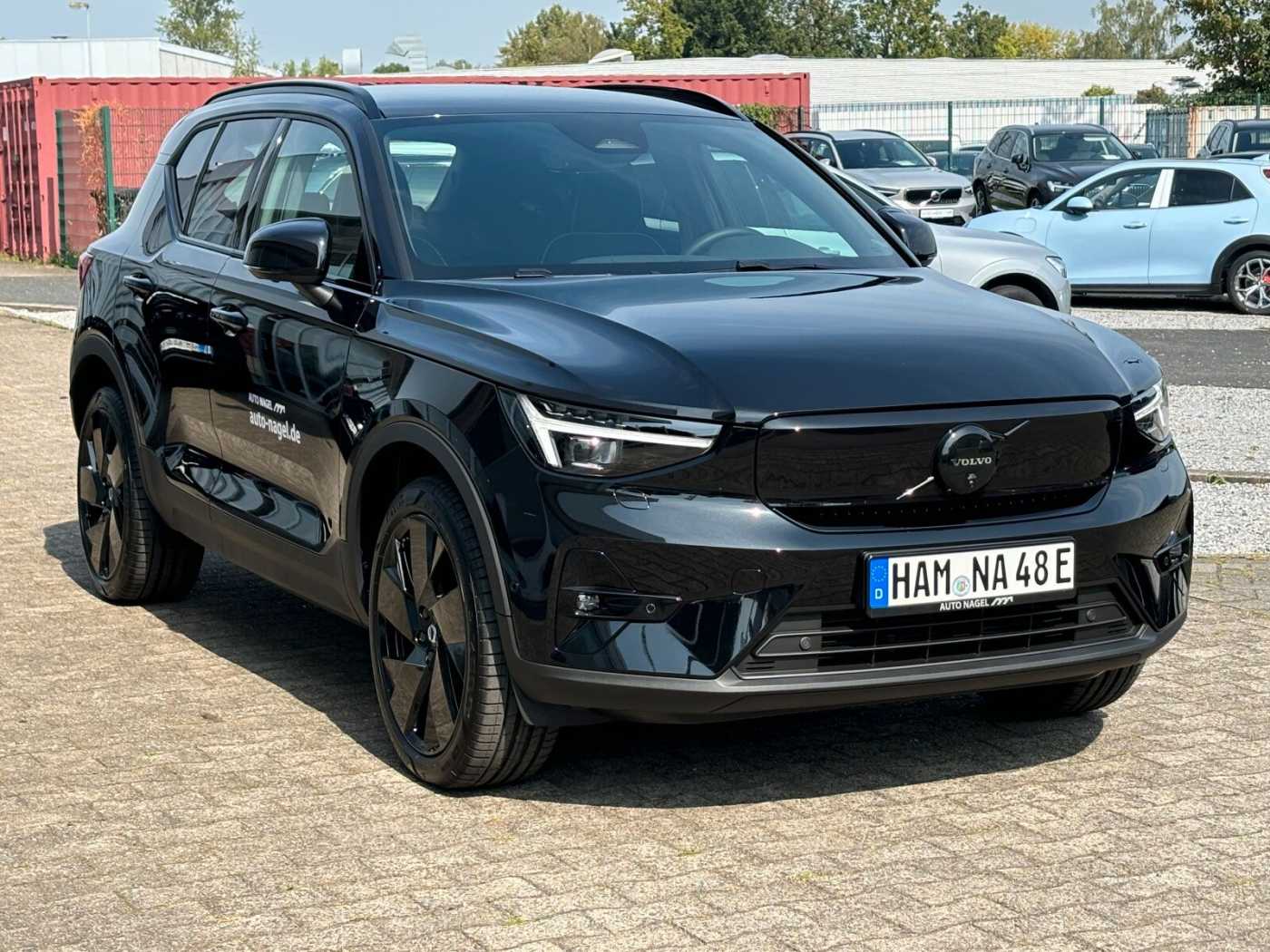 Volvo  Single Range Extended Plus Black Edition