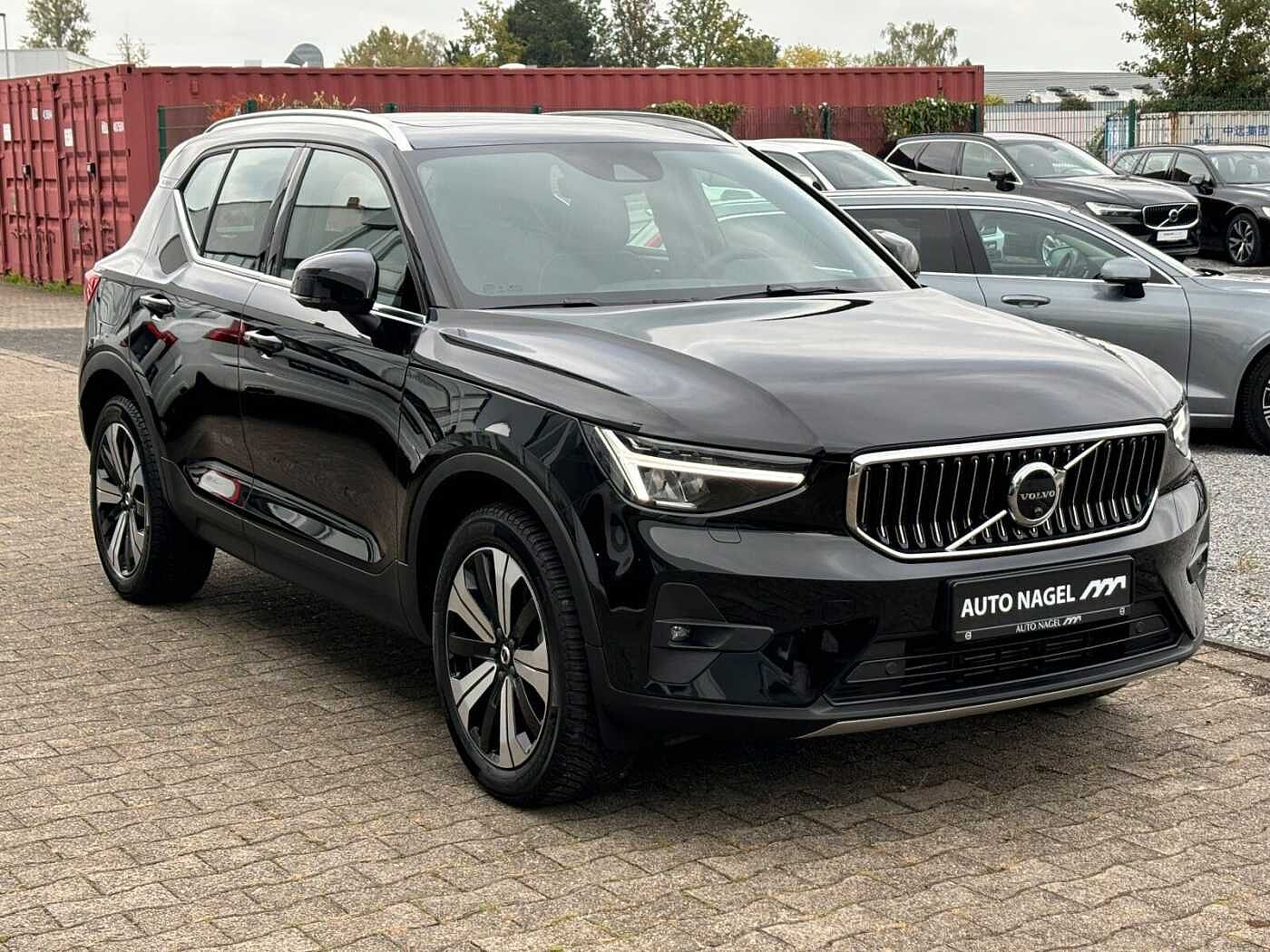 Volvo  T4 Twin Engine Ultimate Bright AHK | PANO