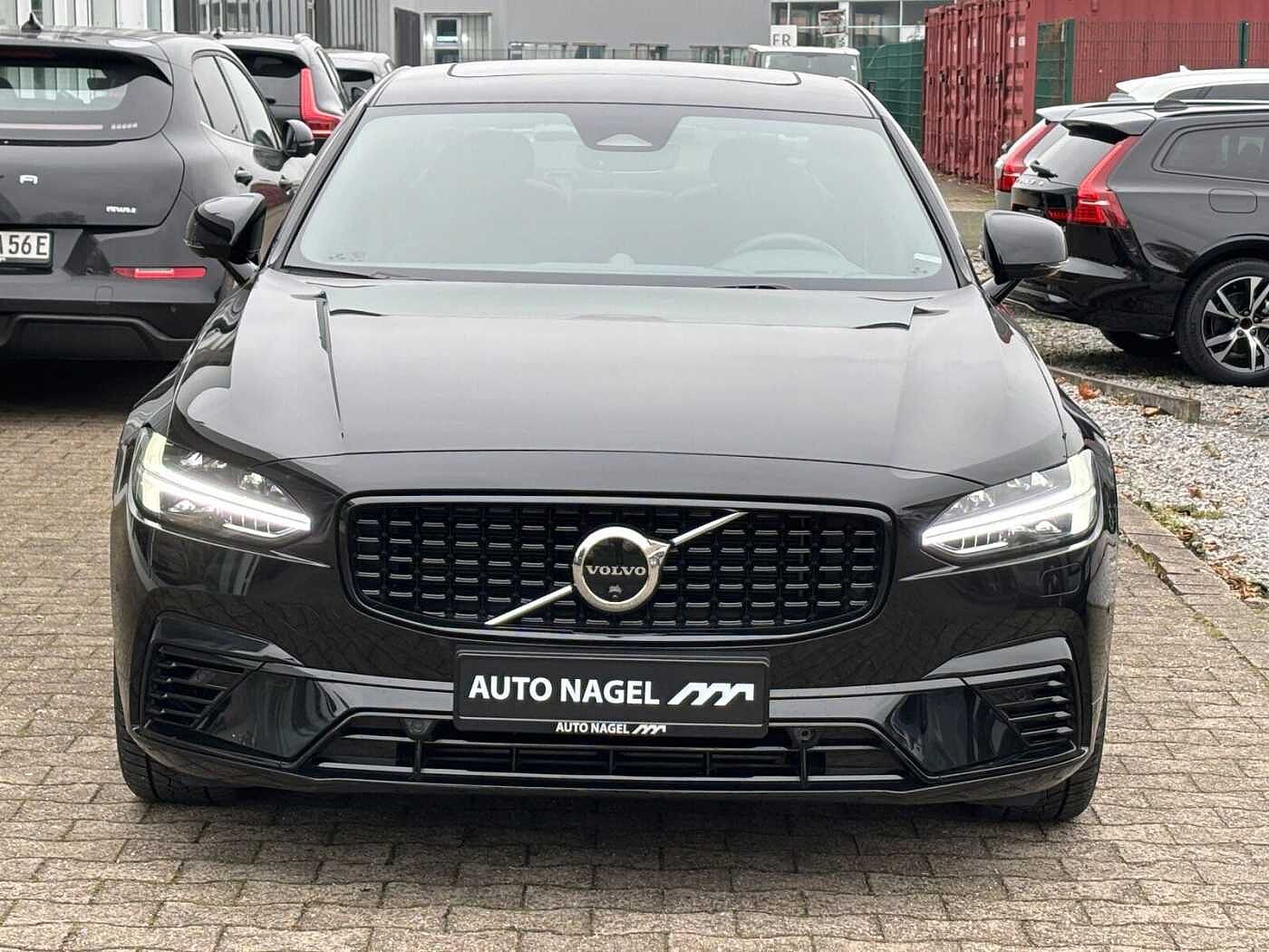 Volvo  Recharge T8 Ultimate Dark