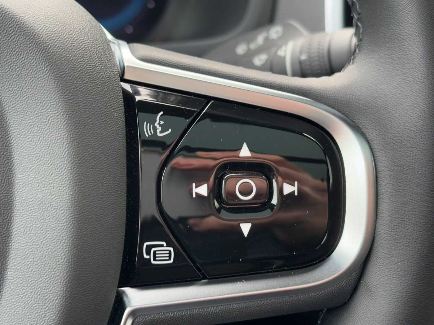 Volvo  Recharge T8 Plus Bright PANO|