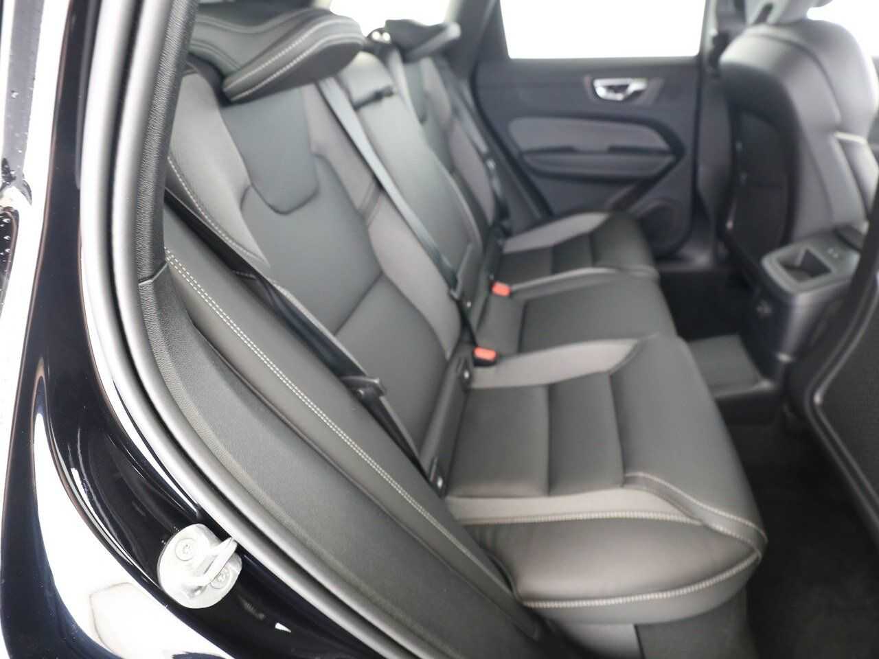 Volvo  Recharge T8 Plus Black Edition