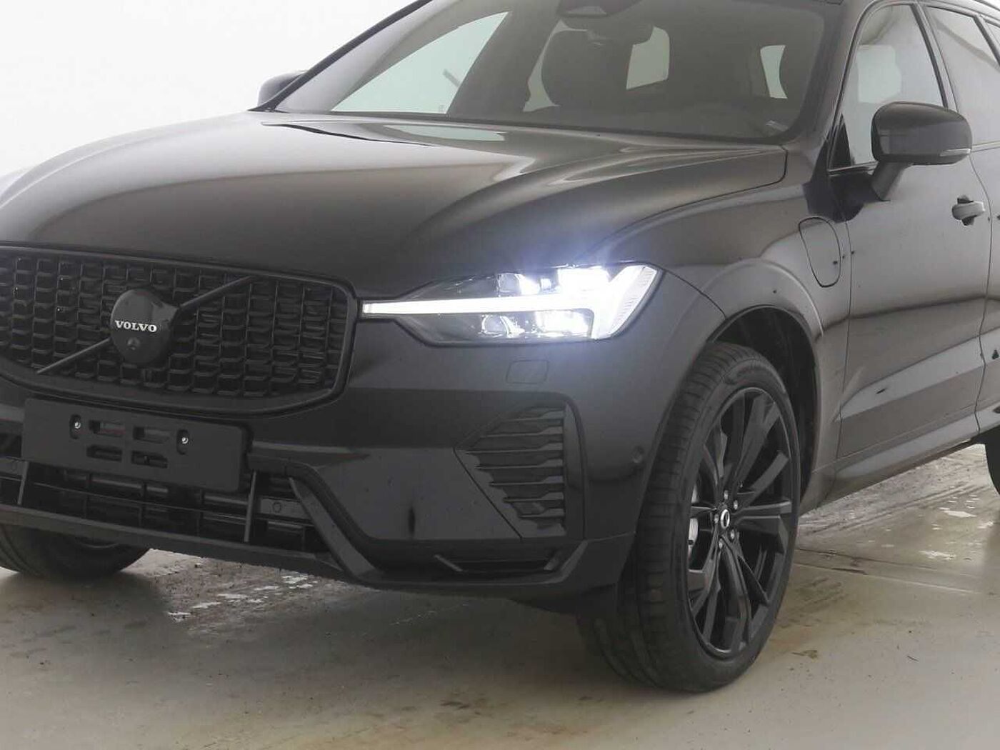 Volvo  Recharge T8 Plus Black Edition