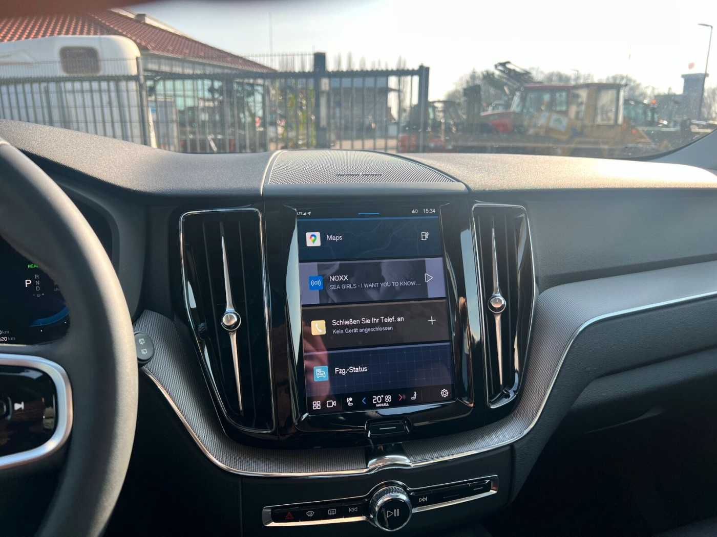 Volvo  Recharge T6 Plus Dark H&K SOUND|LENKRADHEIZ