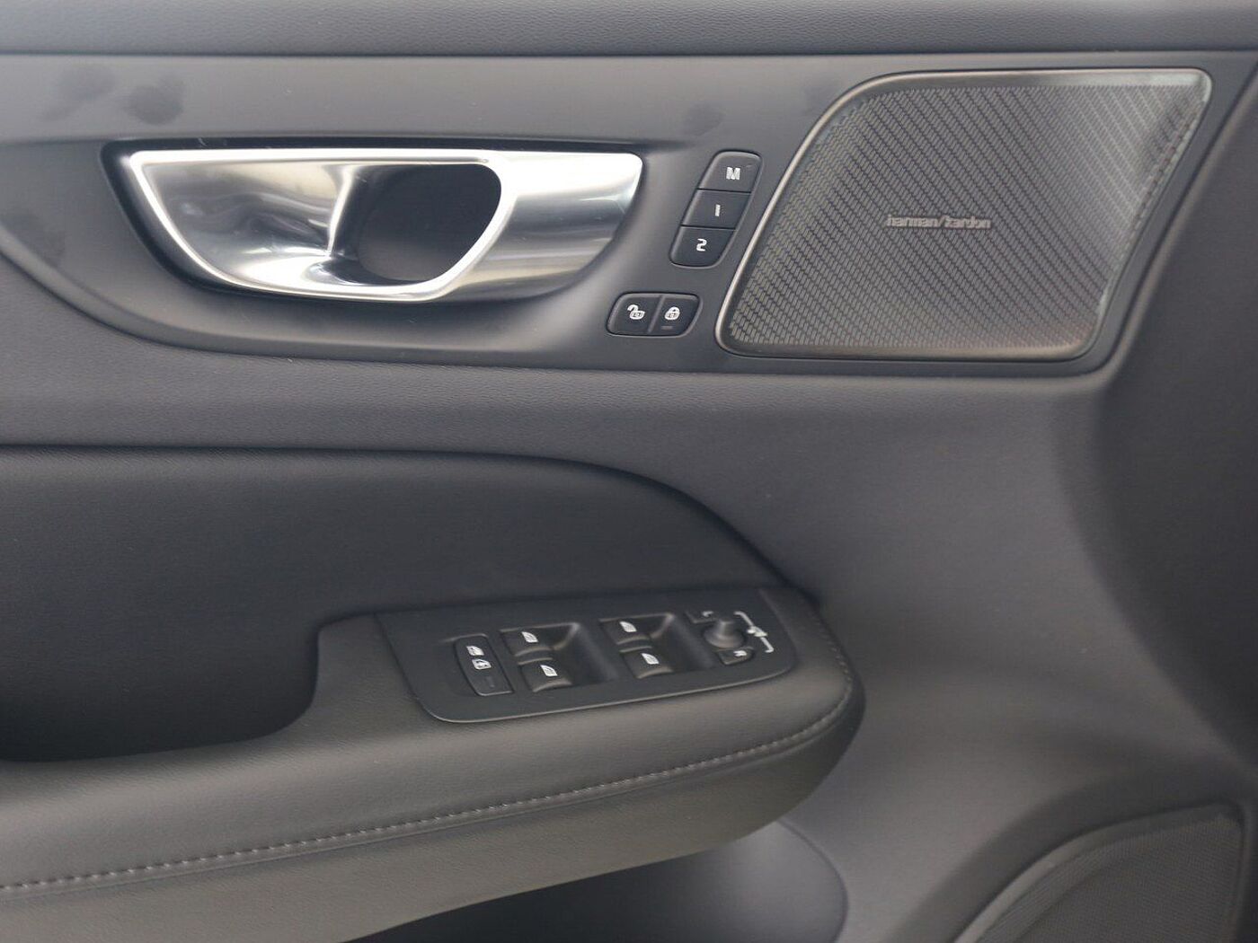 Volvo  Recharge T6 Plus Bright 19'||WINTER|LICHT|A