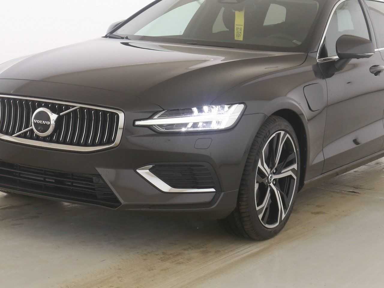 Volvo  Recharge T6 Plus Bright 19'||WINTER|LICHT|A