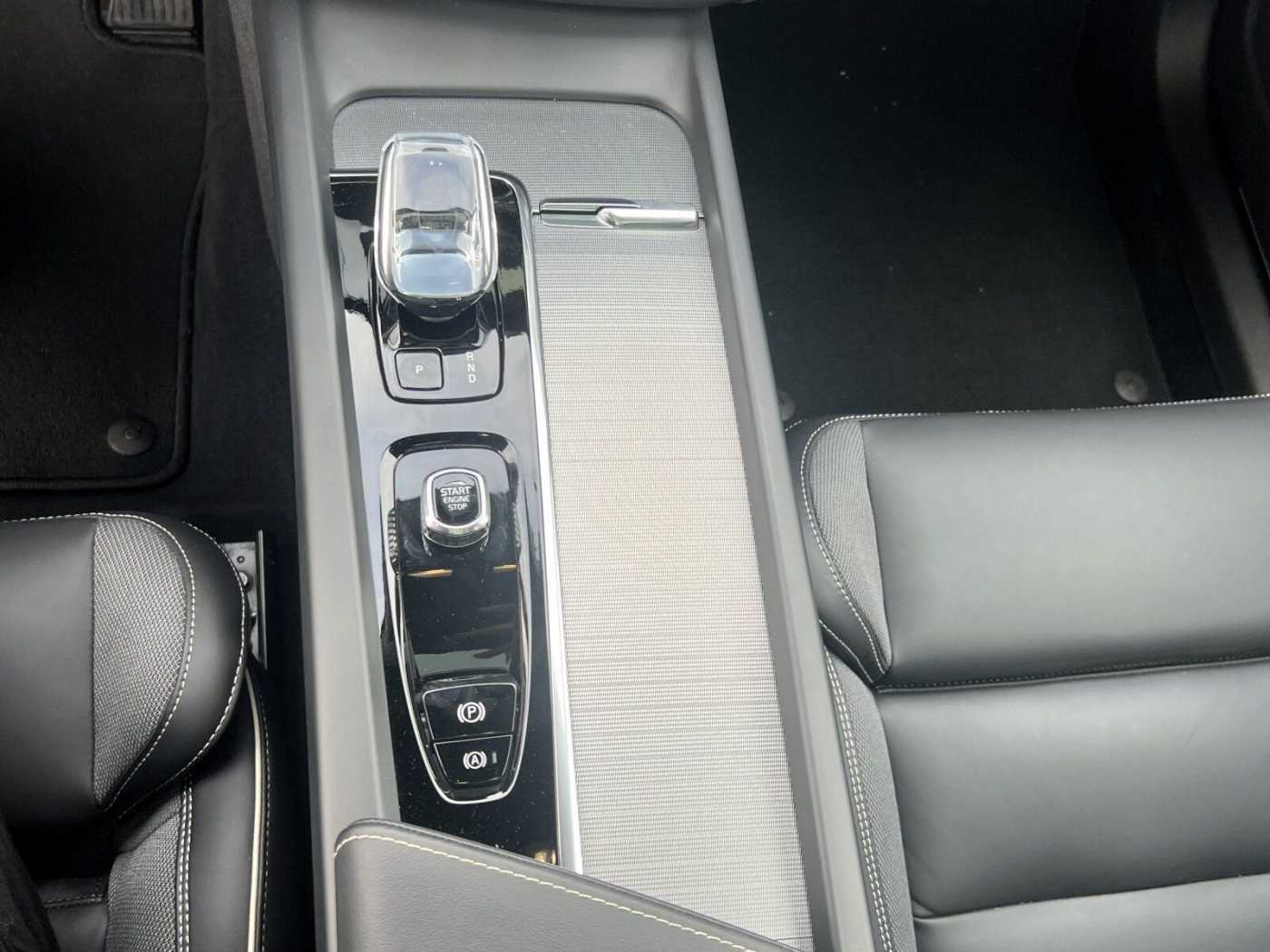 Volvo  Recharge T8 Plus Black Edition PANO|HEAD UP