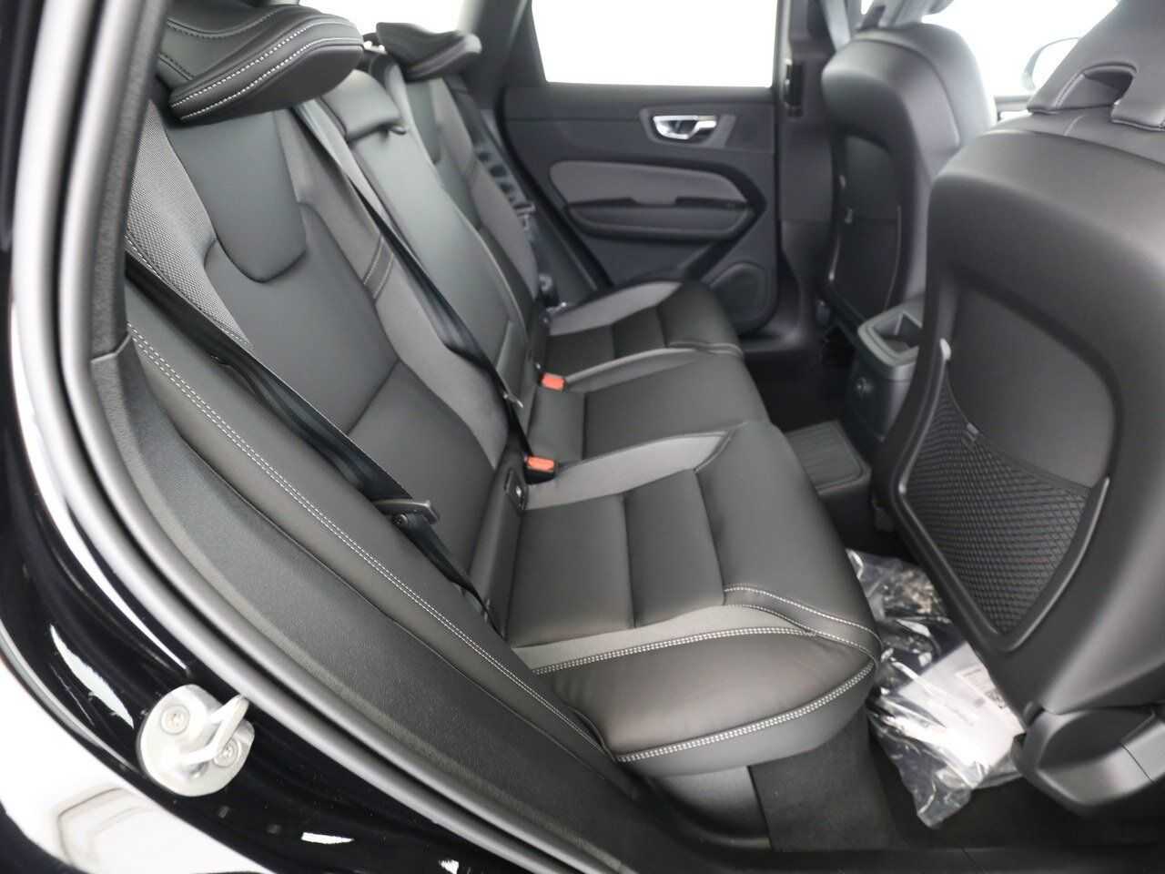 Volvo  Recharge T8 Plus Black Edition PANO|HEAD UP