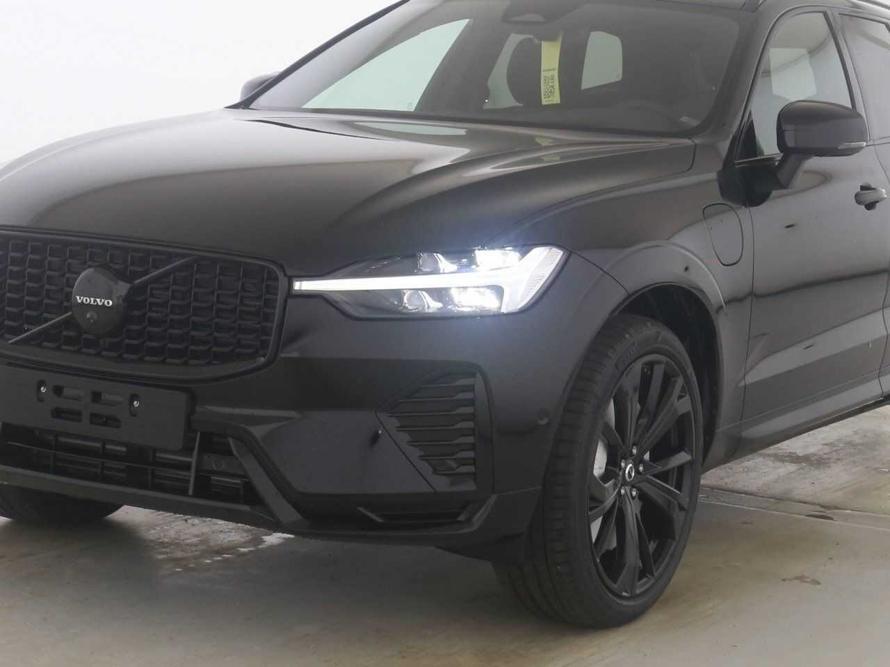 Volvo  Recharge T8 Plus Black Edition PANO|HEAD UP