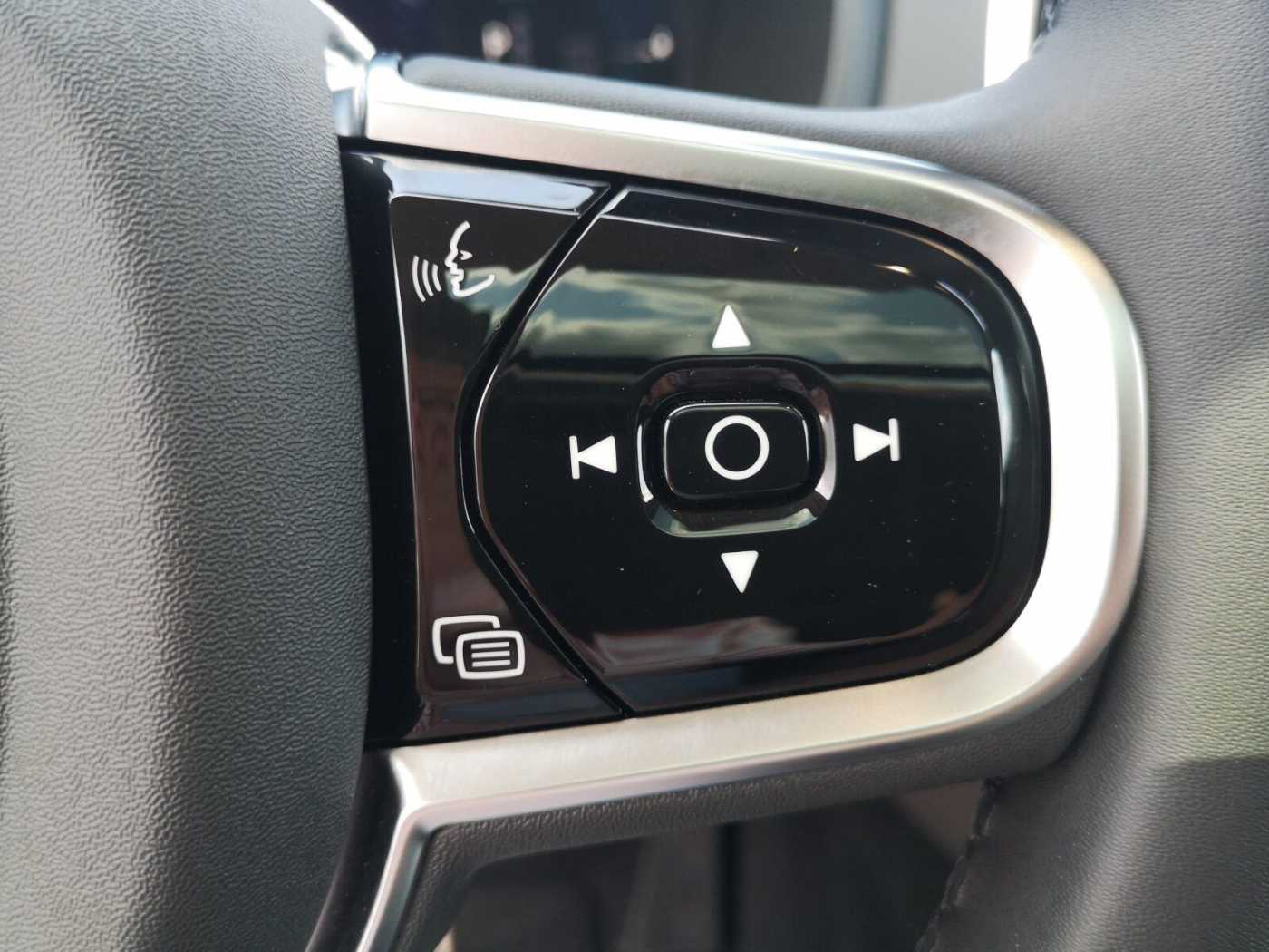Volvo  Recharge T8 Ultra Bright PANO|STANDH|LED|