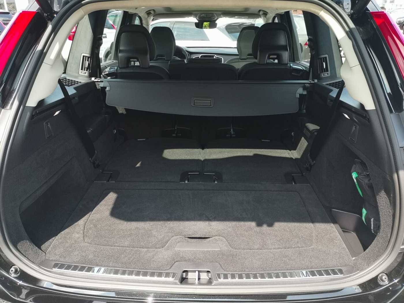 Volvo  Recharge T8 Ultra Bright PANO|STANDH|LED|