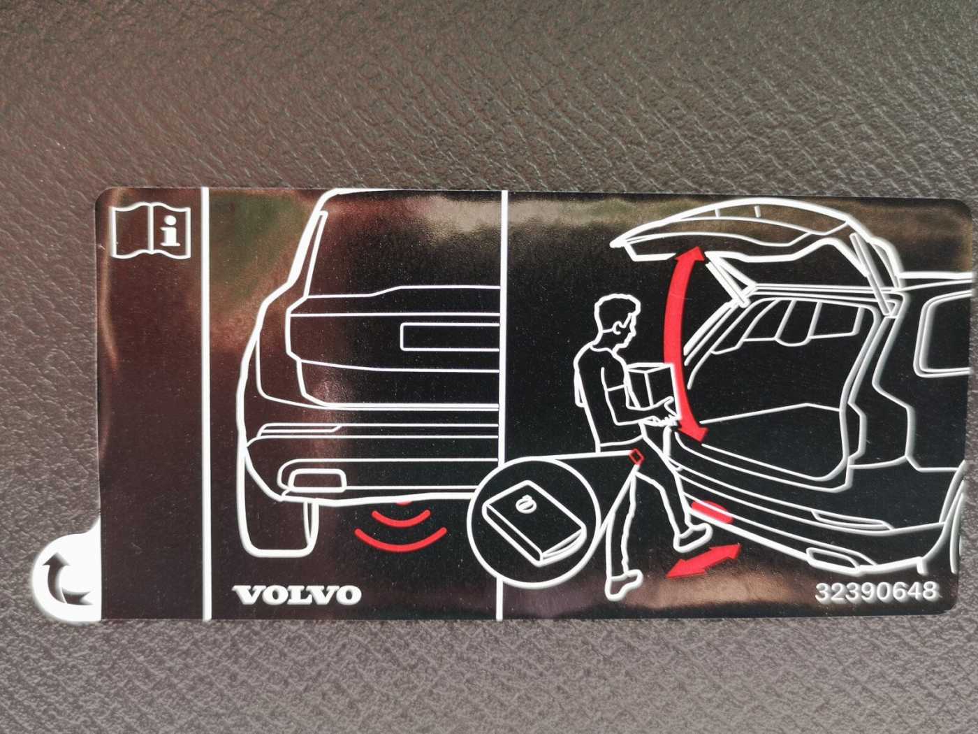 Volvo  Recharge T8 Ultra Bright PANO|STANDH|LED|