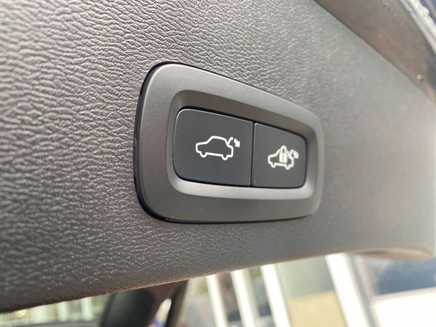 Volvo  T5 Plus Dark Plug-In Navi/Keyless-Start/Autom.
