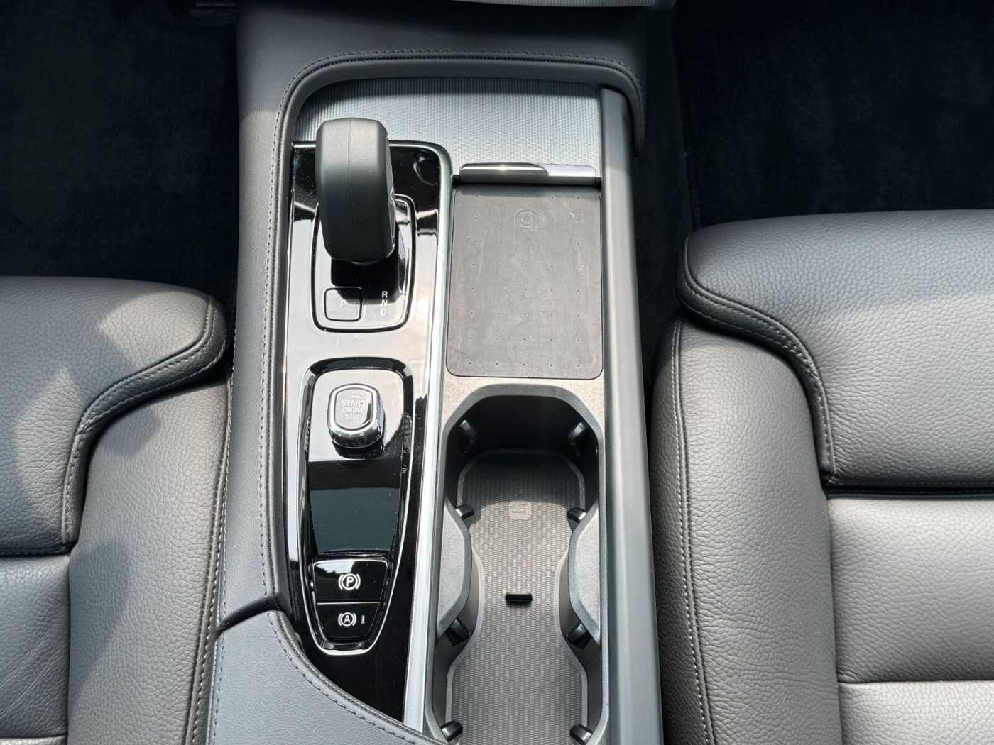 Volvo  Recharge T8 Plus Bright