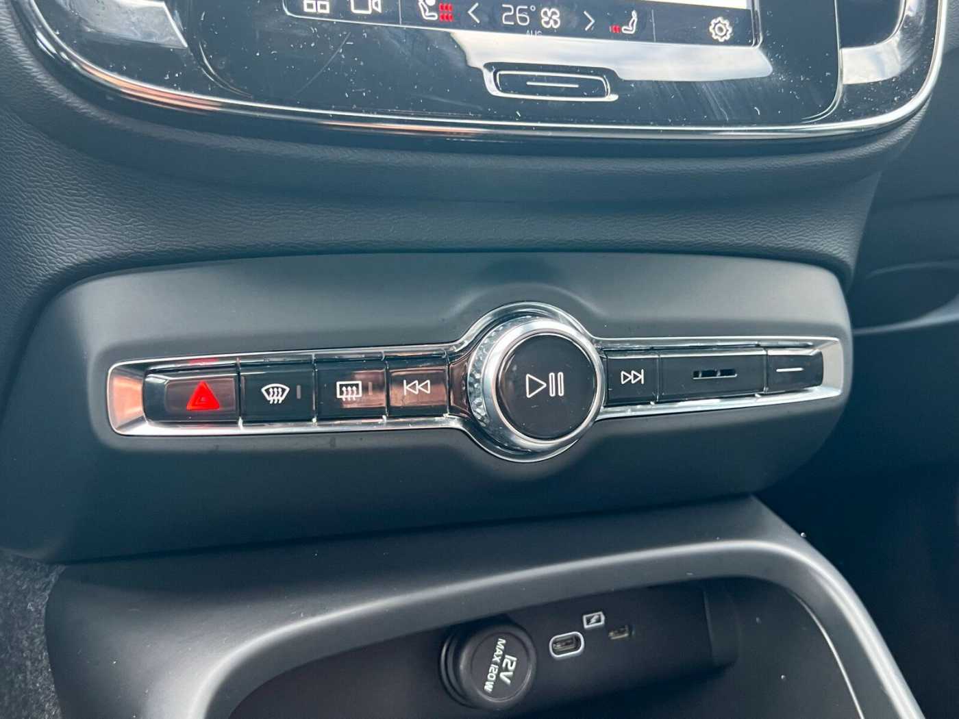 Volvo  Single Extended Range Plus Black Edition