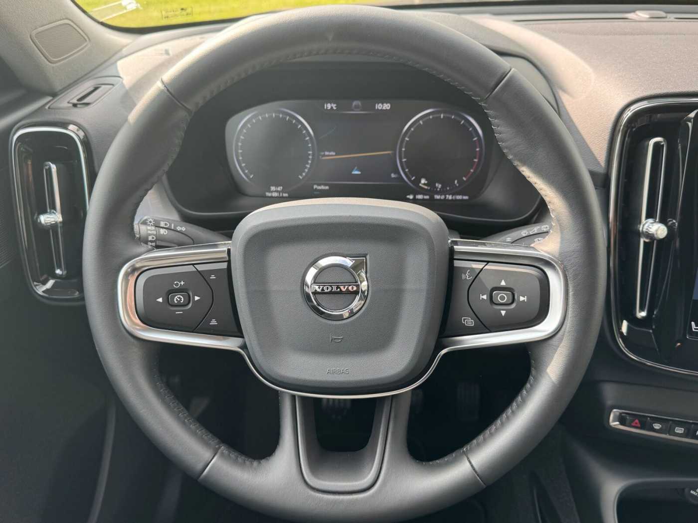 Volvo  T3 Momentum Pro